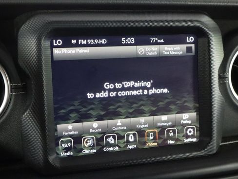 Used 2023 Jeep Wrangler Unlimited Sahara w/ Cold Weather Group AWD/4WD image 34