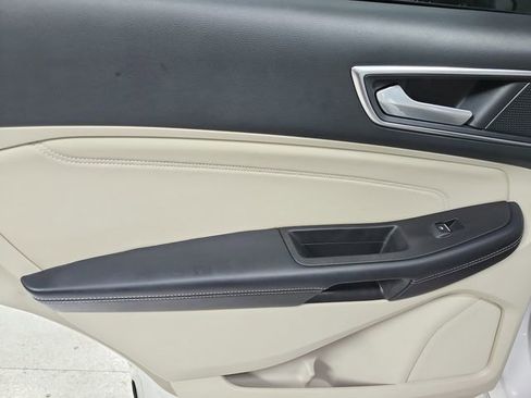 Used 2021 Ford Edge Titanium FWD image 38
