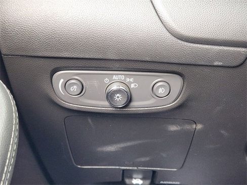 Used 2023 Buick Encore GX Essence w/ Experience Buick Package image 22