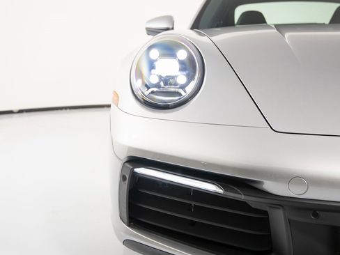 Certified 2024 Porsche 911 Carrera image 16