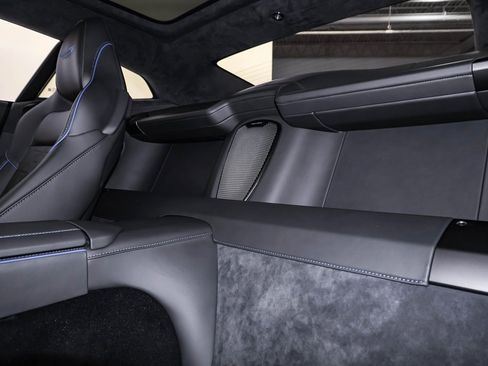 New 2025 Aston Martin Vanquish image 26