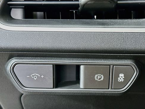 Used 2025 Kia K4 FWD image 17