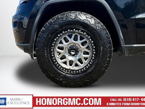Used 2022 Jeep Grand Cherokee Laredo E w/ Security & Convenience Group AWD/4WD image 33