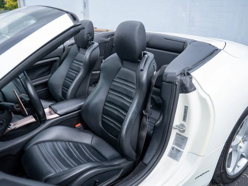 Used 2014 Ferrari California image 21