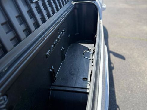 Used 2022 RAM 1500 Laramie AWD/4WD image 23