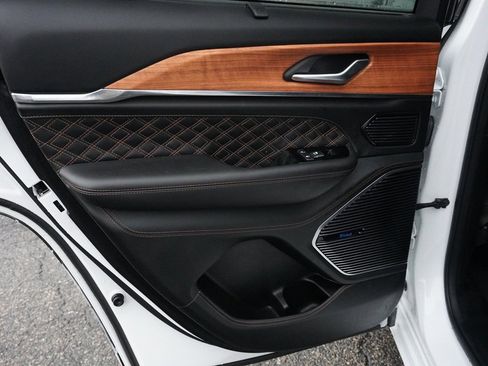 Used 2022 Jeep Grand Cherokee Summit image 27