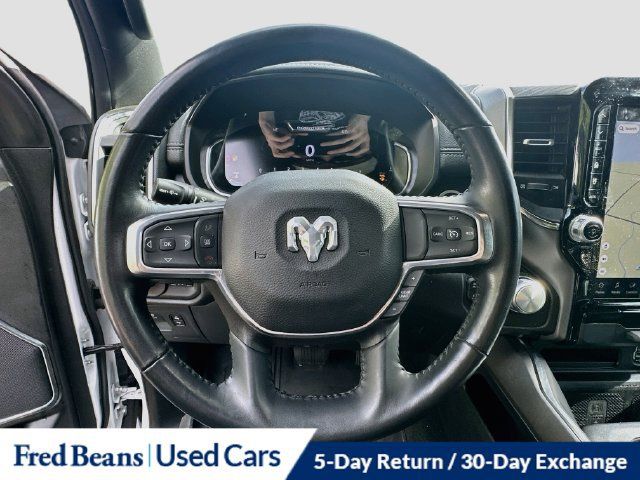 Used 2024 RAM 1500 Laramie AWD/4WD image 9