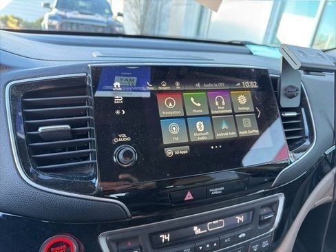 Used 2019 Honda Pilot Touring image 9