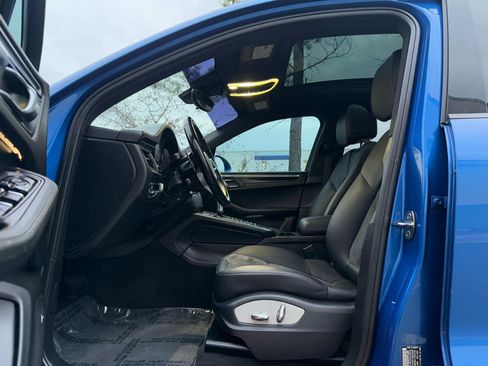 Used 2018 Porsche Macan AWD/4WD image 14