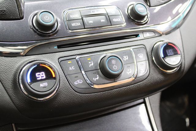 Used 2016 Chevrolet Impala LTZ w/ Enhanced Convenience Package FWD image 17