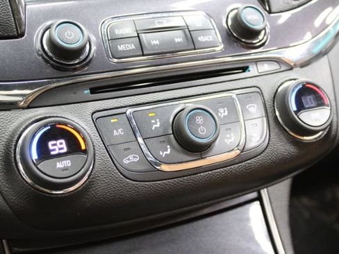 Used 2016 Chevrolet Impala LTZ w/ Enhanced Convenience Package FWD image 17