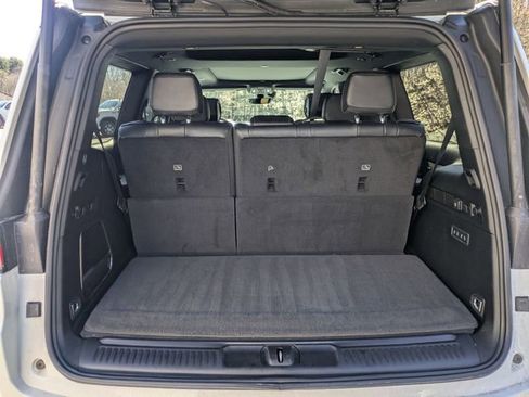 Used 2023 Jeep Wagoneer Series III w/ Premium Group I image 34