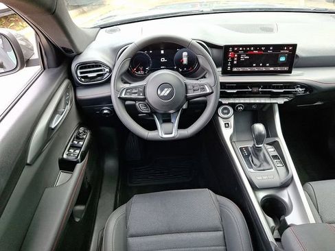 Used 2024 Dodge Hornet GT image 17