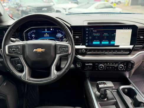 Used 2022 Chevrolet Silverado 1500 LTZ w/ LTZ Premium Texas Edition AWD/4WD image 9