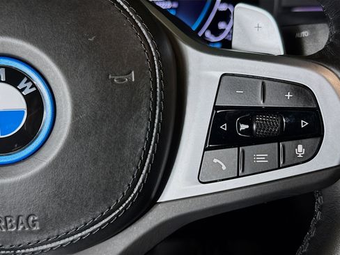 Used 2023 BMW 530e w/ M Sport Package image 14