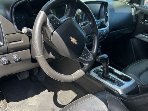 Used 2018 Chevrolet Colorado LT w/ Luxury Package, Chrome image 2