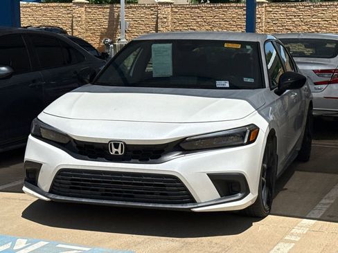 Used 2024 Honda Civic Sport image 1