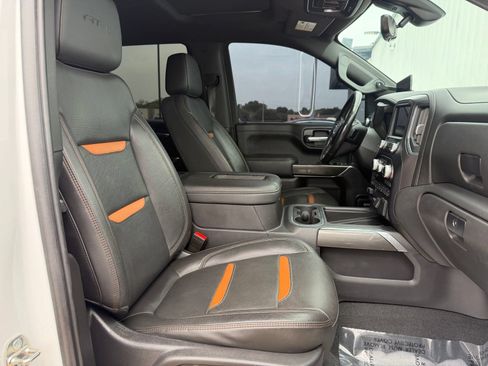 Used 2020 GMC Sierra 1500 AT4 w/ AT4 Premium Package AWD/4WD image 22