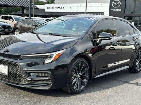 Used 2024 Toyota Corolla SE FWD image 4