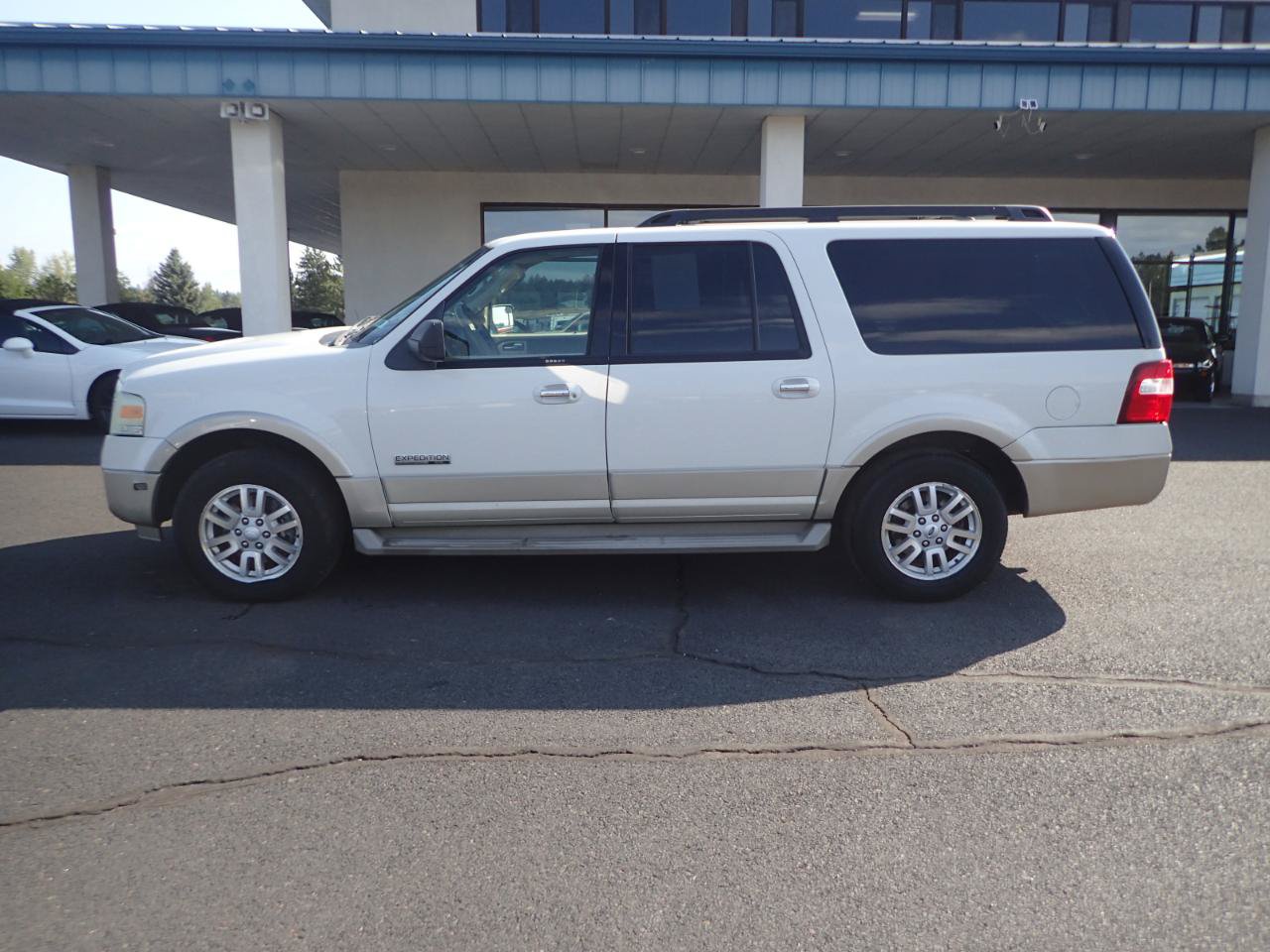 Used 2008 Ford Expedition EL 4WD image 2