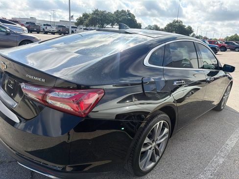 Used 2022 Chevrolet Malibu Premier FWD image 6