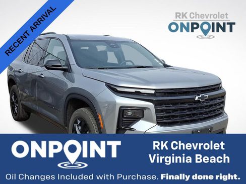 Used 2025 Chevrolet Traverse LT w/ Enhanced Driving Package image 1