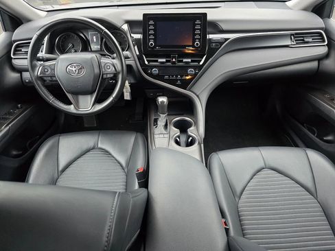 Used 2024 Toyota Camry SE image 18