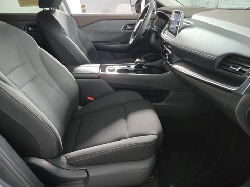 Used 2023 Nissan Rogue S AWD/4WD image 17