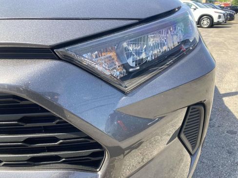 Used 2022 Toyota RAV4 LE FWD image 9