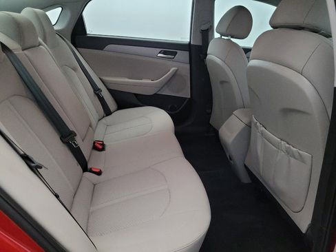 Used 2019 Hyundai Sonata SE w/ Winter Weather Package image 19