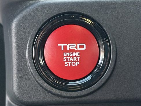 Used 2025 Toyota Tacoma TRD Sport image 38