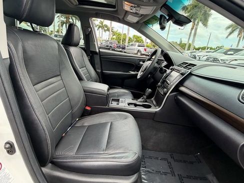 Used 2017 Toyota Camry XLE FWD image 17