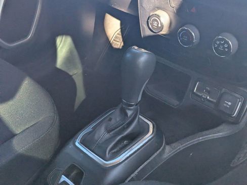 Used 2020 Jeep Renegade Sport image 8