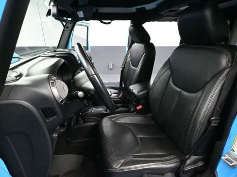 Used 2018 Jeep Wrangler Unlimited Sahara image 24