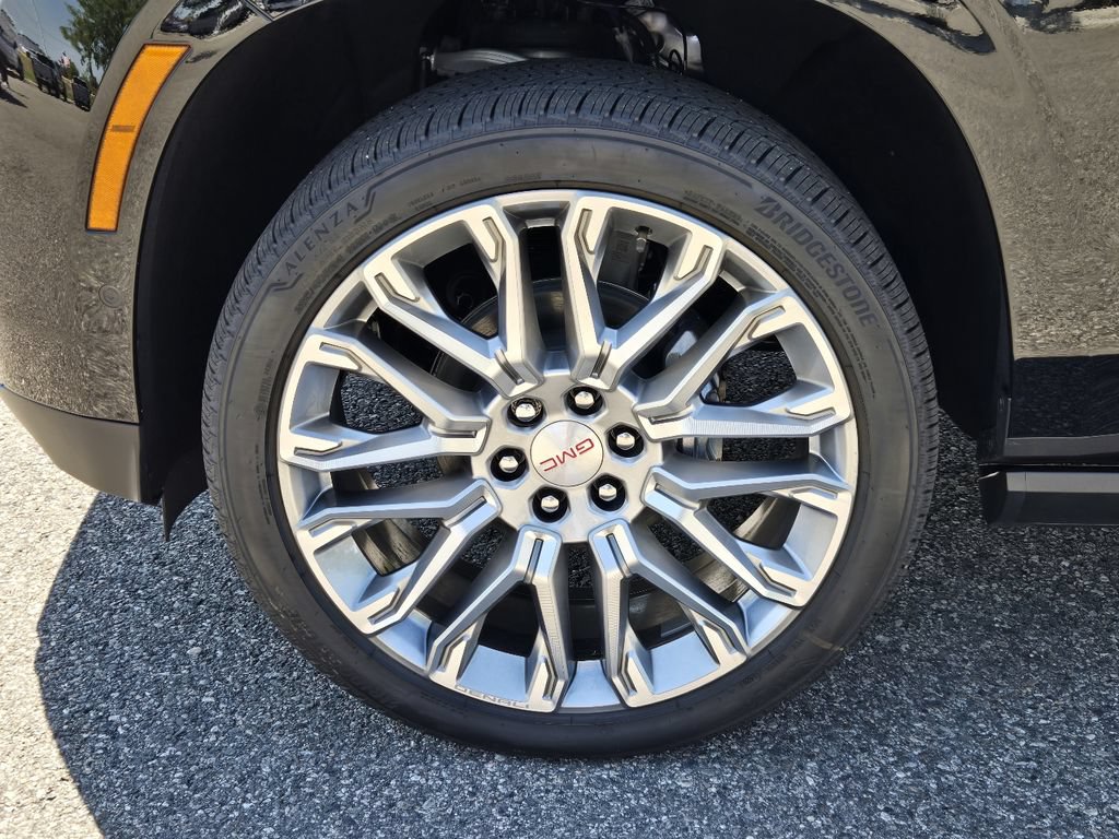 New 2026 GMC Yukon Denali w/ Denali Reserve Package AWD/4WD image 9