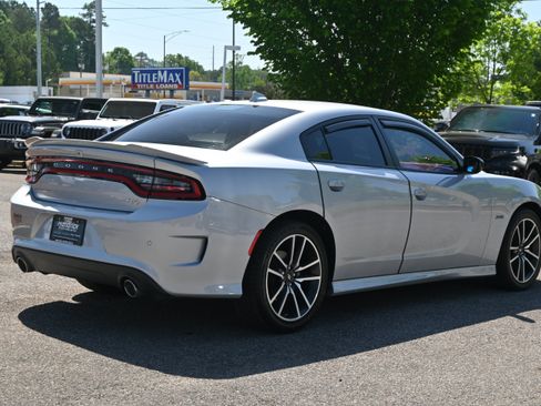 Used 2023 Dodge Charger R/T w/ Plus Group RWD image 10