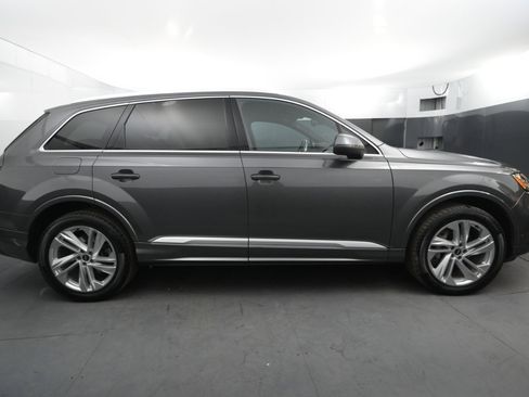 Used 2021 Audi Q7 3.0T Premium image 6