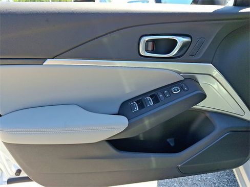 Used 2025 Acura Integra image 8