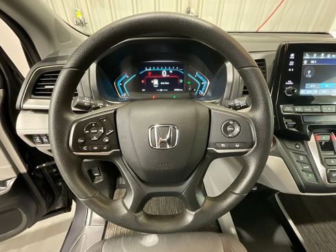 Used 2022 Honda Odyssey EX image 19