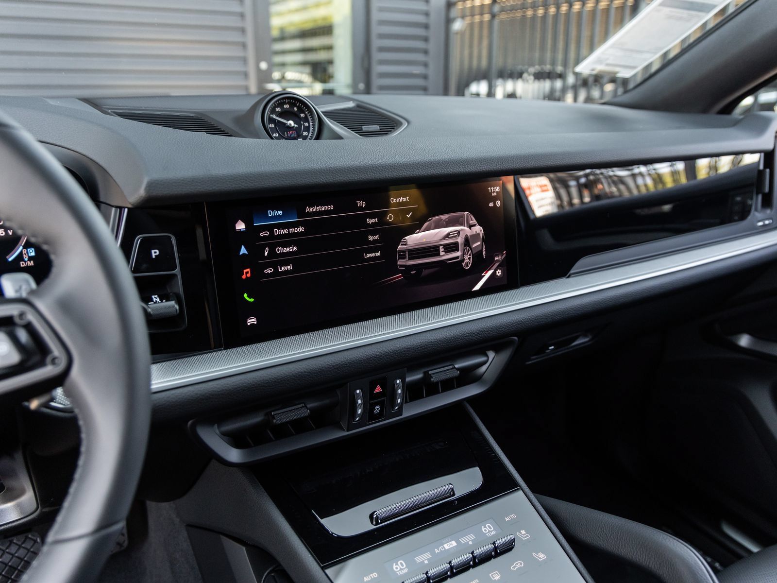 Certified 2026 Porsche Cayenne E-Hybrid Coupe AWD/4WD image 31