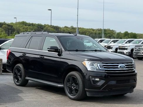 Used 2021 Ford Expedition XLT AWD/4WD image 32