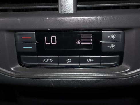 Used 2021 Volkswagen Atlas SEL FWD image 38