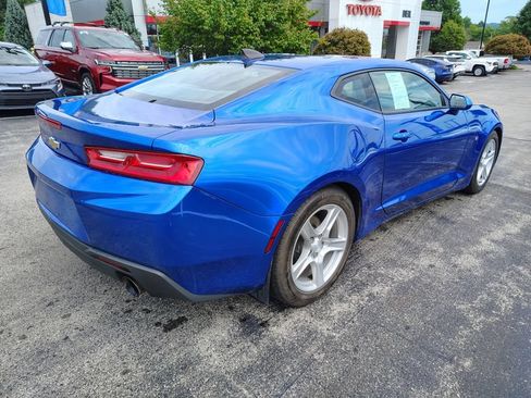 Used 2018 Chevrolet Camaro LT RWD image 4