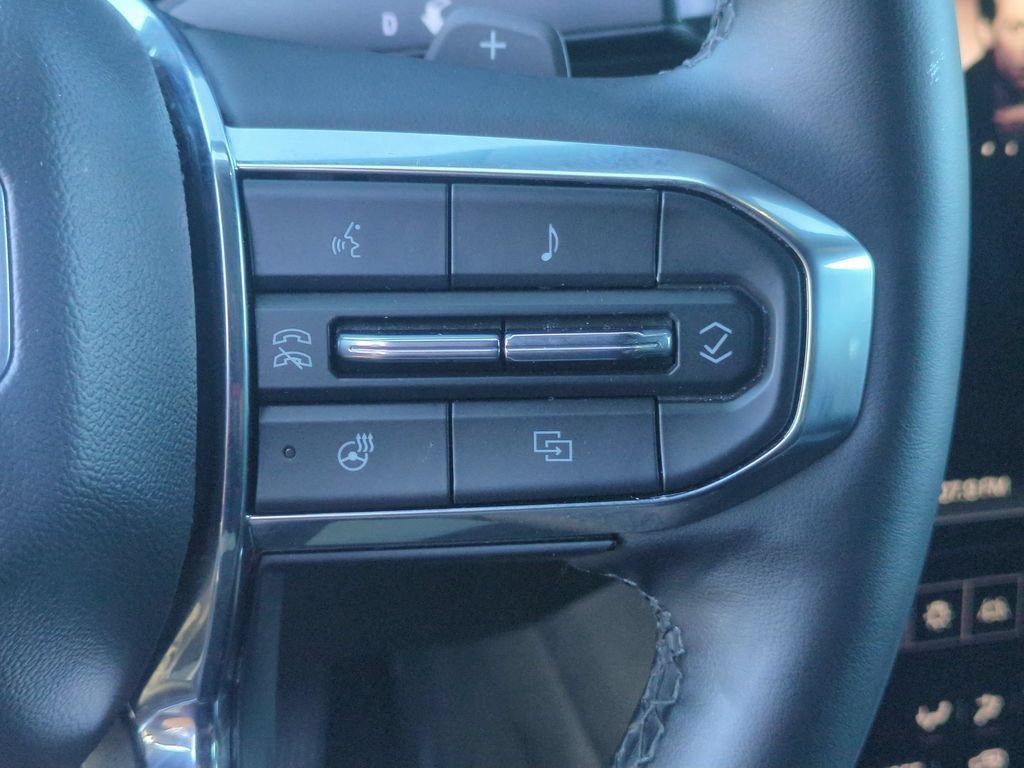 Used 2025 GMC Terrain Elevation AWD/4WD image 25