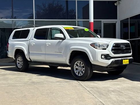 Used 2016 Toyota Tacoma SR5 w/ SR5 Appearance Package (SN) RWD image 32