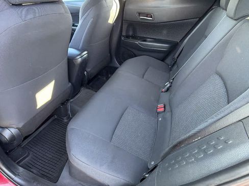 Used 2018 Toyota C-HR XLE FWD image 24
