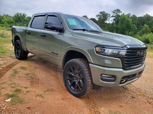 Used 2026 RAM 1500 Laramie w/ Night Edition AWD/4WD image 13