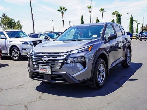 New 2026 Nissan Rogue S image 4