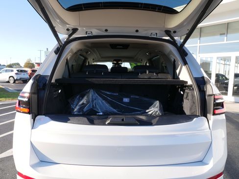 New 2026 BMW X7 xDrive40i w/ Premium Package image 12