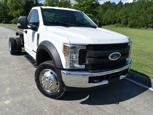 Used 2019 Ford F450 XL w/ XL Value Package image 2